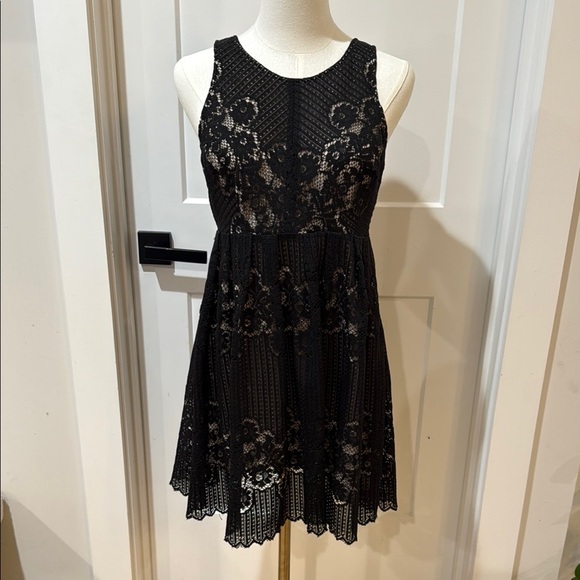 Free People Size 6 Black and Tan Halter sleeveless Mini Dress Lace Flare - Picture 1 of 5